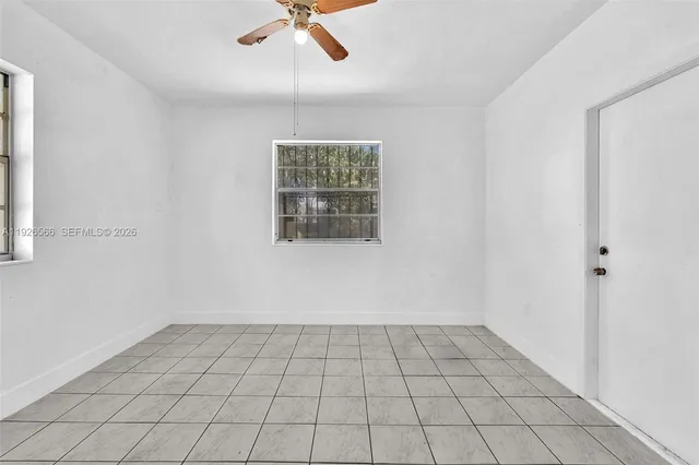 $2,095 | 2839 Southwest 24th Street, Unit 2, Miami, FL 33145