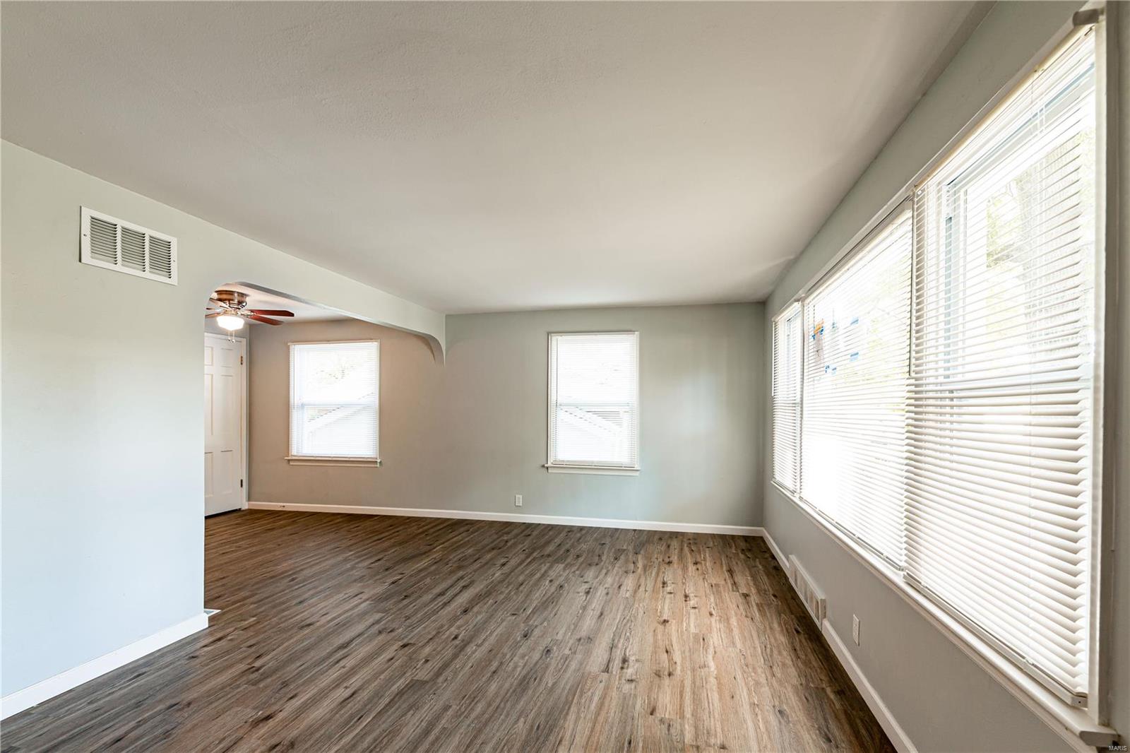 8133 Titus Road St. Louis, MO 63114 - Photo 3 of 18 Gallery Image 3