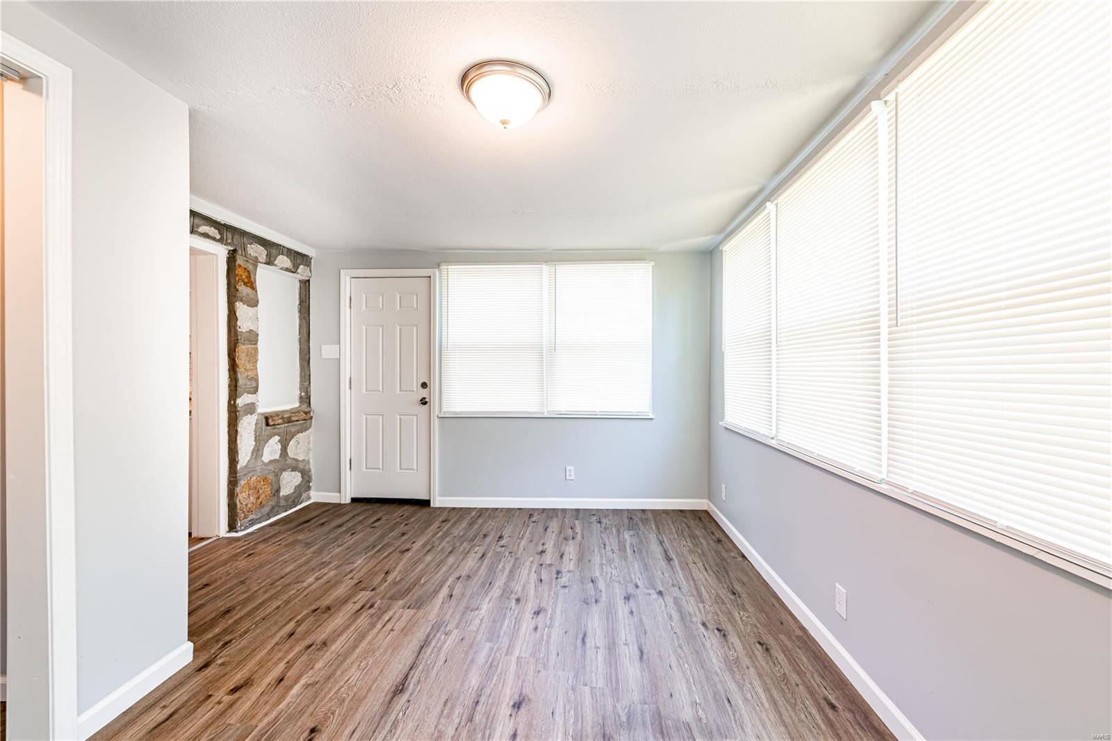 8133 Titus Road St. Louis, MO 63114 - Photo 7 of 18 Gallery Image 7