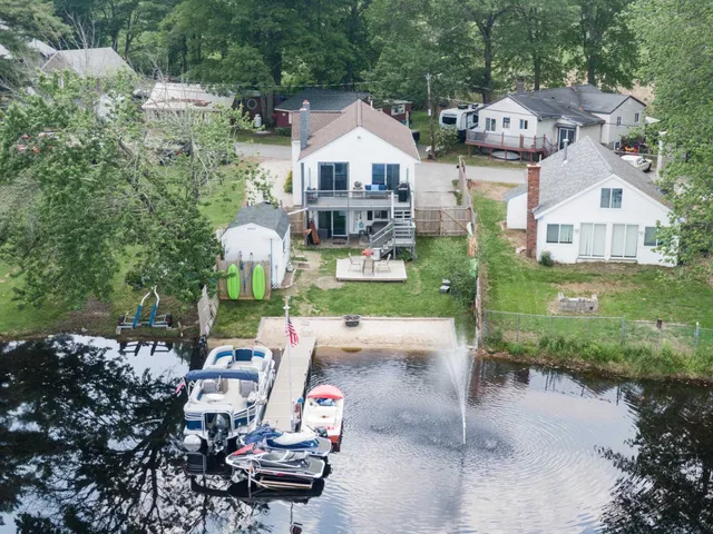 $550,000 | 15 Maple Street, Kingston, NH 03848