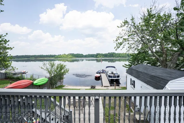 $550,000 | 15 Maple Street, Kingston, NH 03848