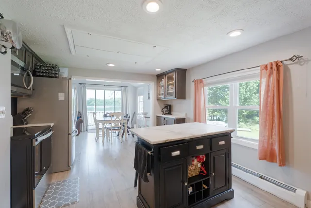 $550,000 | 15 Maple Street, Kingston, NH 03848