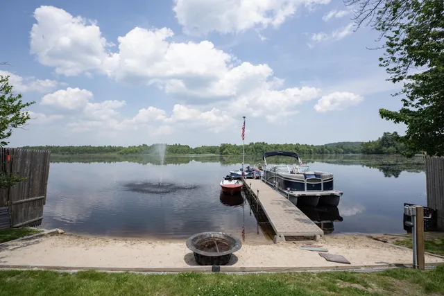 $550,000 | 15 Maple Street, Kingston, NH 03848