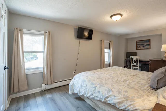 $550,000 | 15 Maple Street, Kingston, NH 03848