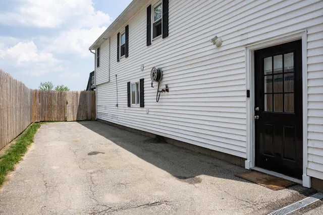 $550,000 | 15 Maple Street, Kingston, NH 03848