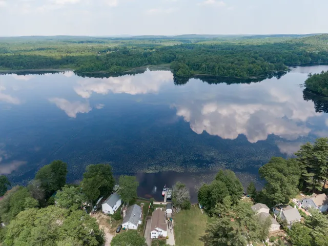 $550,000 | 15 Maple Street, Kingston, NH 03848