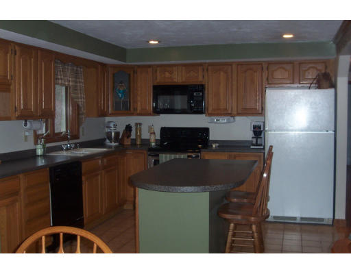 5 Hycrest Road Charlton, MA 01507 - Photo 8 of 23 Gallery Image 8