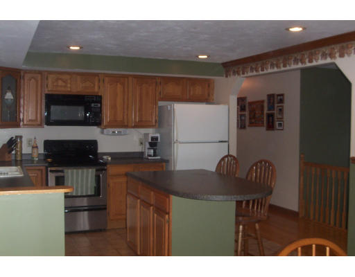 5 Hycrest Road Charlton, MA 01507 - Photo 9 of 23 Gallery Image 9