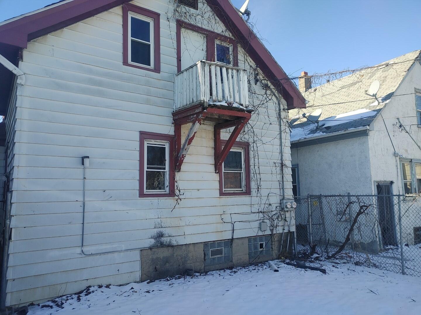 3374 North 30th Street Milwaukee, WI 53216 - Photo 4 of 28 TimePhoto_20260102_130236