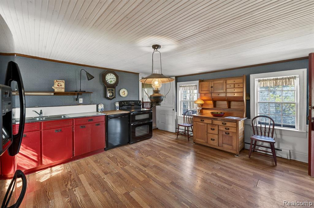 13278 9 Mile Road South Lyon, MI 48178 - Photo 22 of 56