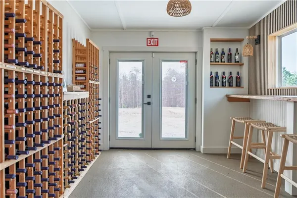 a view of entryway with a toys