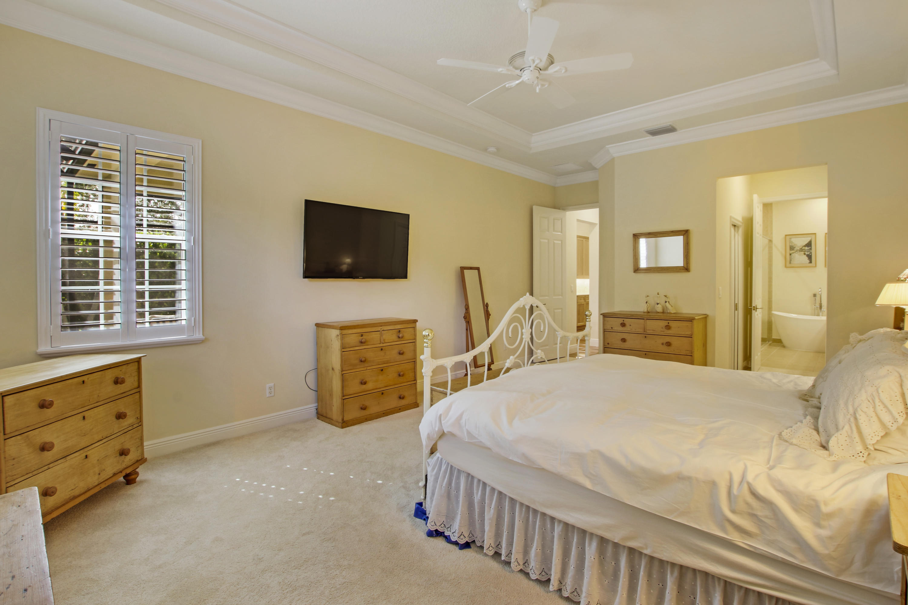 122 Via Santa Cruz Jupiter, FL 33458 - Photo 15 of 36 Master bedroom