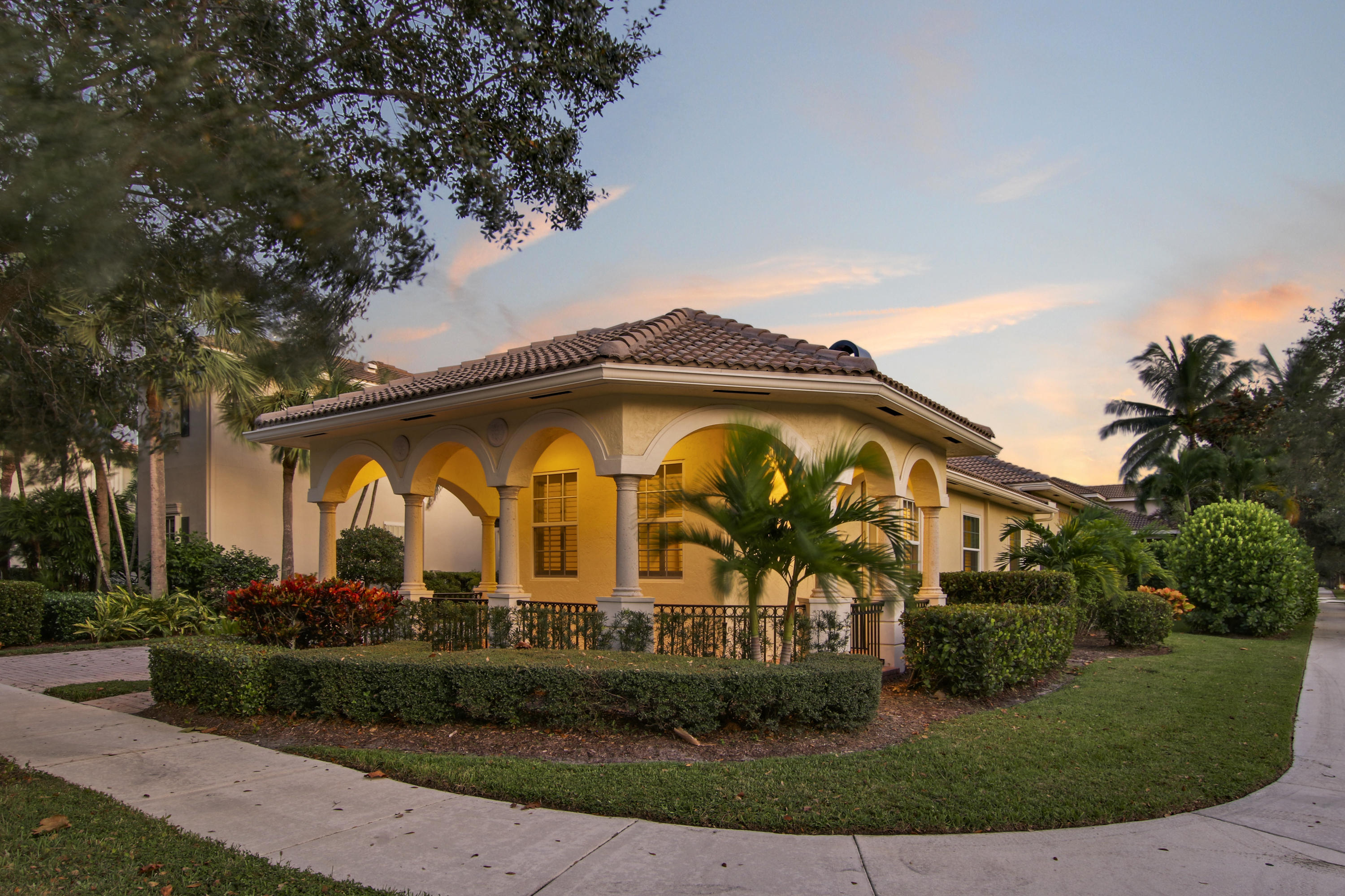 122 Via Santa Cruz Jupiter, FL 33458 - Photo 2 of 36 Side Exterior