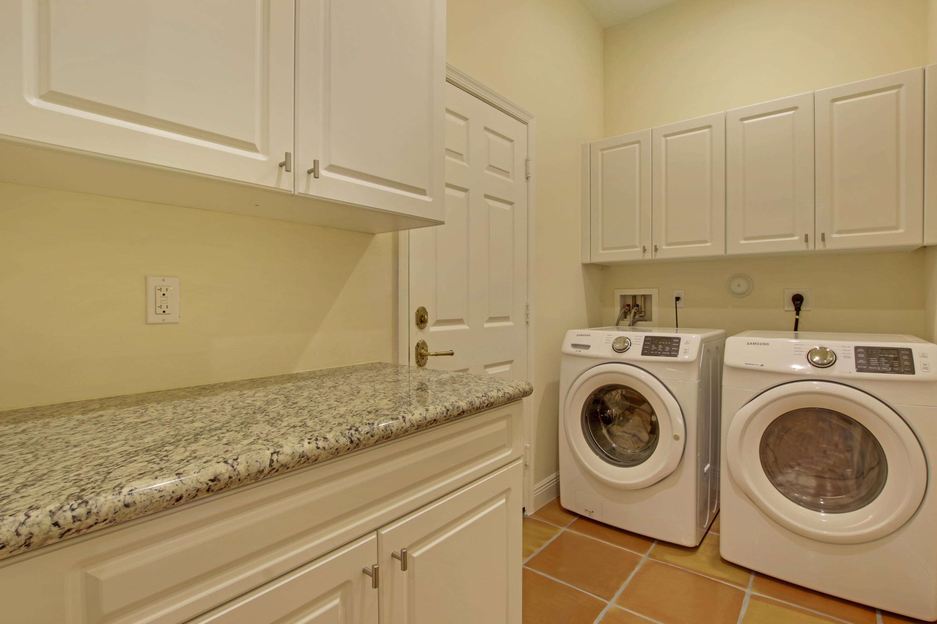 122 Via Santa Cruz Jupiter, FL 33458 - Photo 24 of 36 Laundry Room