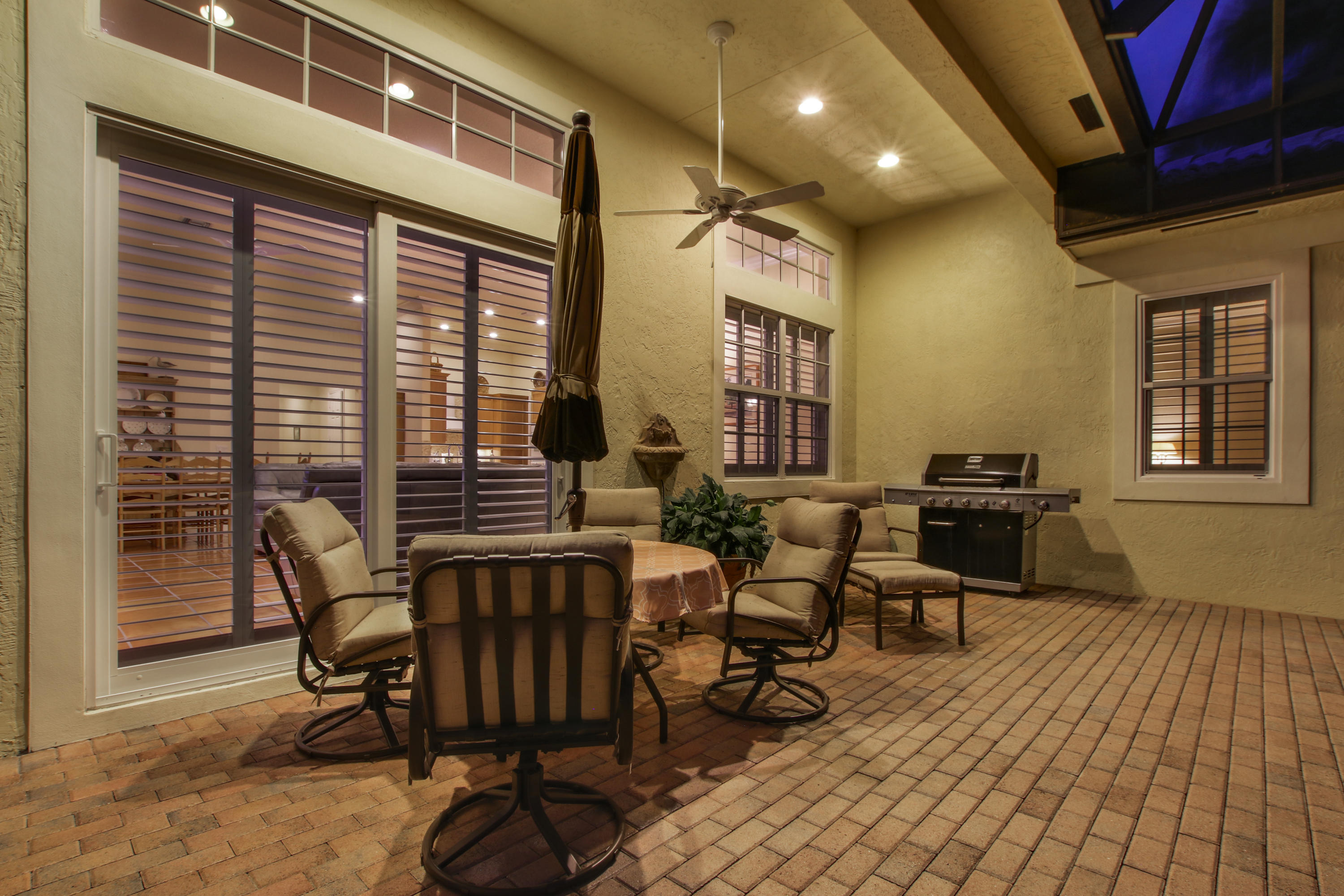 122 Via Santa Cruz Jupiter, FL 33458 - Photo 3 of 36 Porch