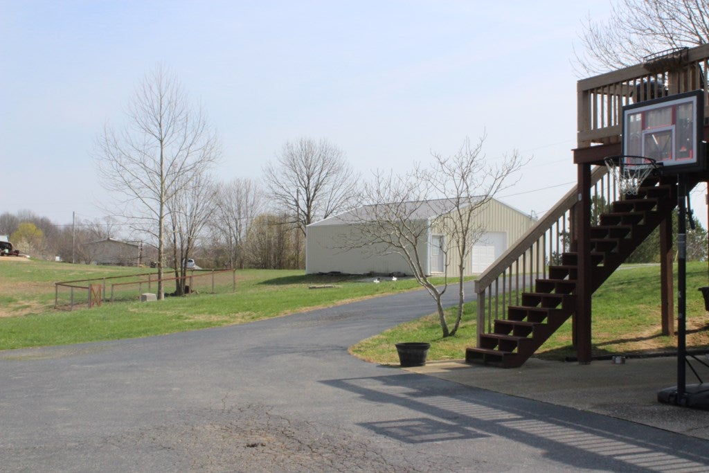 1116 Hollow Road Glasgow, KY 42141 - Photo 29 of 45 Gallery Image 29