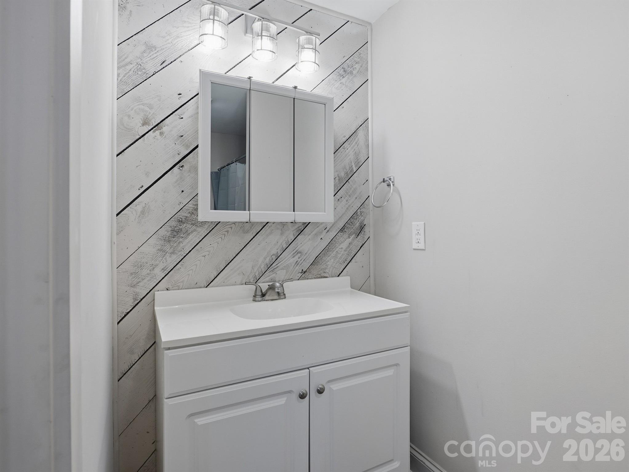 61 27th Street Northwest Hickory, NC 28601 - Photo 21 of 30