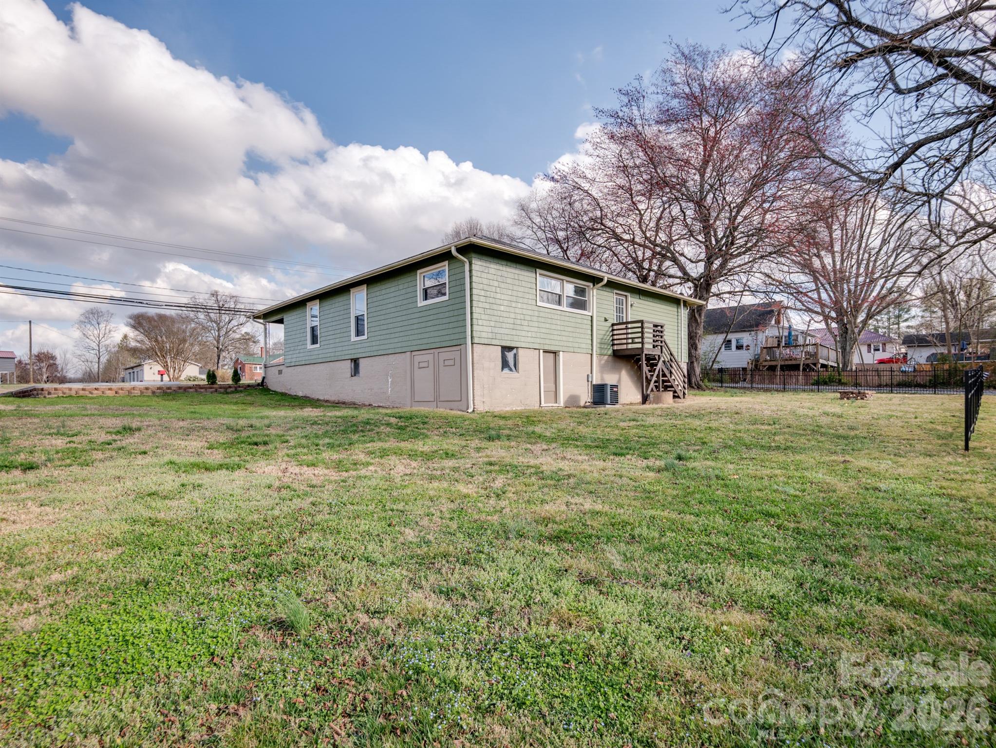 61 27th Street Northwest Hickory, NC 28601 - Photo 26 of 30