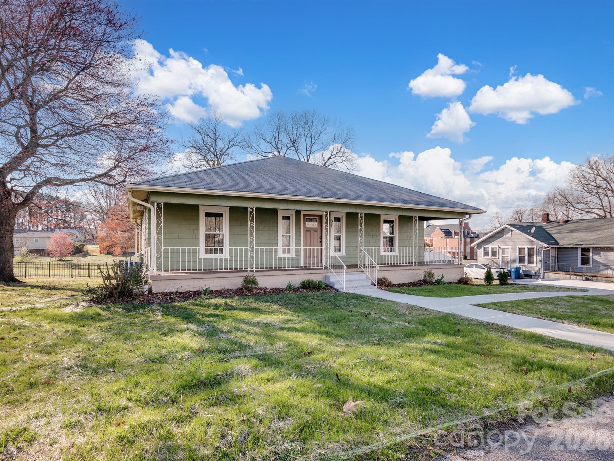 61 27th Street Northwest Hickory, NC 28601 - Photo 27 of 30