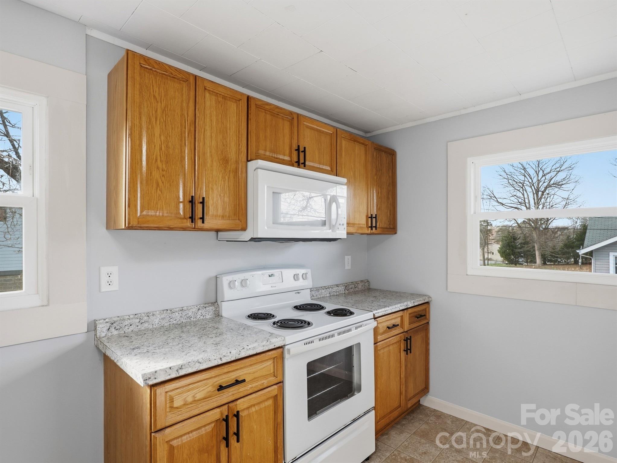 61 27th Street Northwest Hickory, NC 28601 - Photo 6 of 30