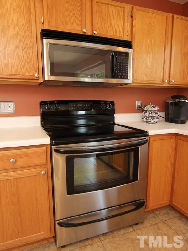 4822 Shallowbrook Trail Raleigh, NC 27616 - Photo 11 of 23 A close up of the appliances