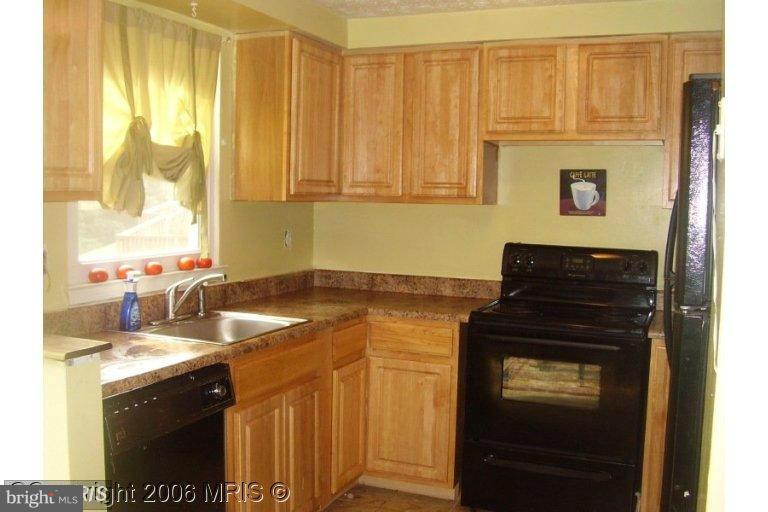 15833 Haynes Road Laurel, MD 20707 - Photo 2 of 6 Kitchen