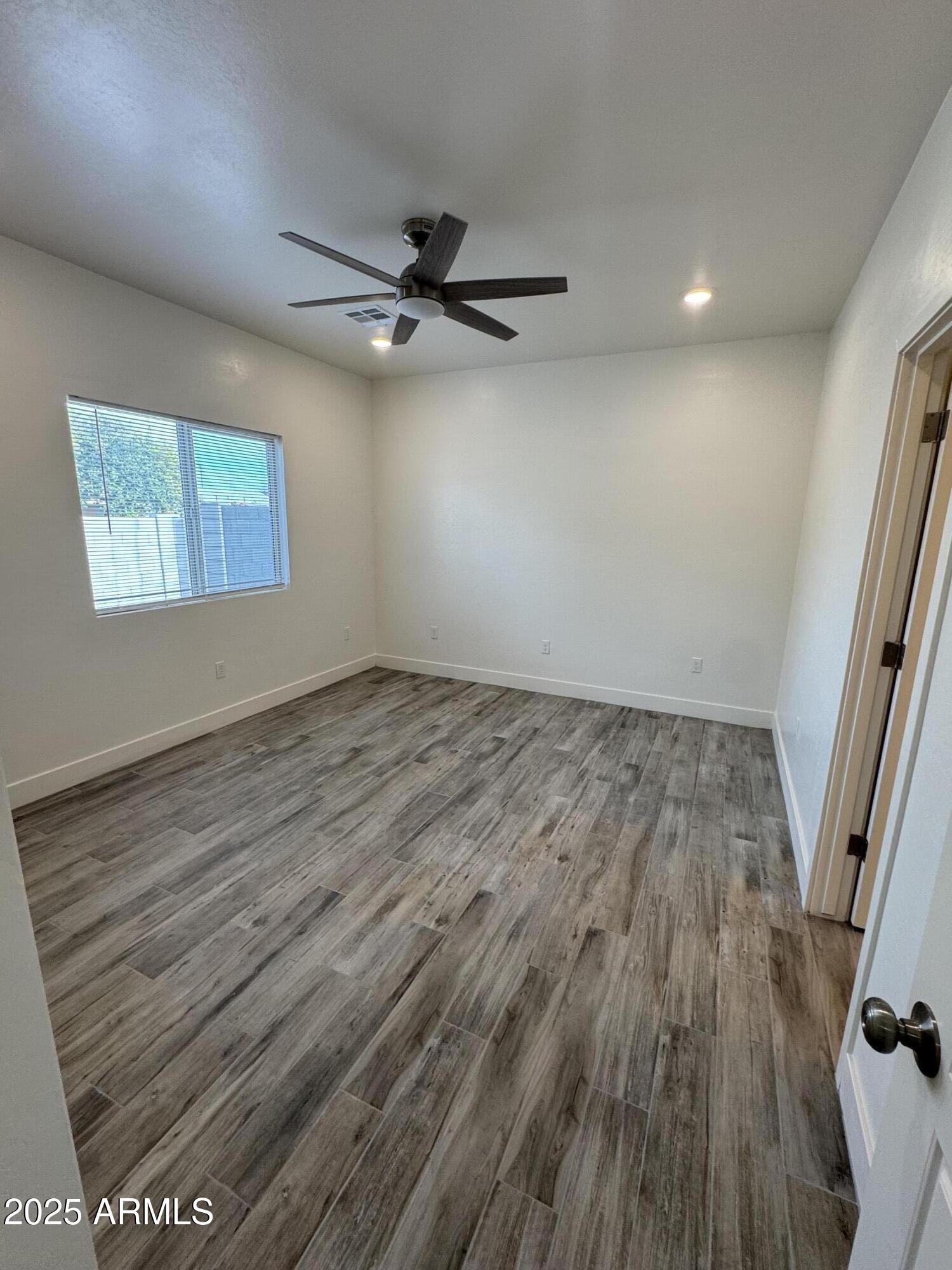 2814 East Roeser Road, Unit 1 Phoenix, AZ 85040 - Photo 8 of 16 IMG_2642