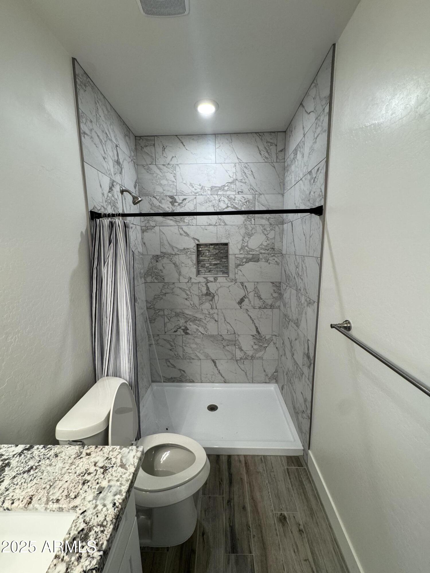 2814 East Roeser Road, Unit 1 Phoenix, AZ 85040 - Photo 10 of 16 IMG_2645