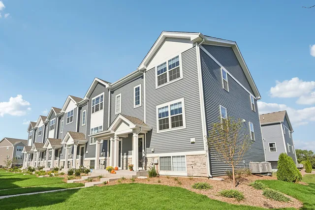 $364,990 | 1389 Oakfield Lane, Pingree Grove, IL 60140