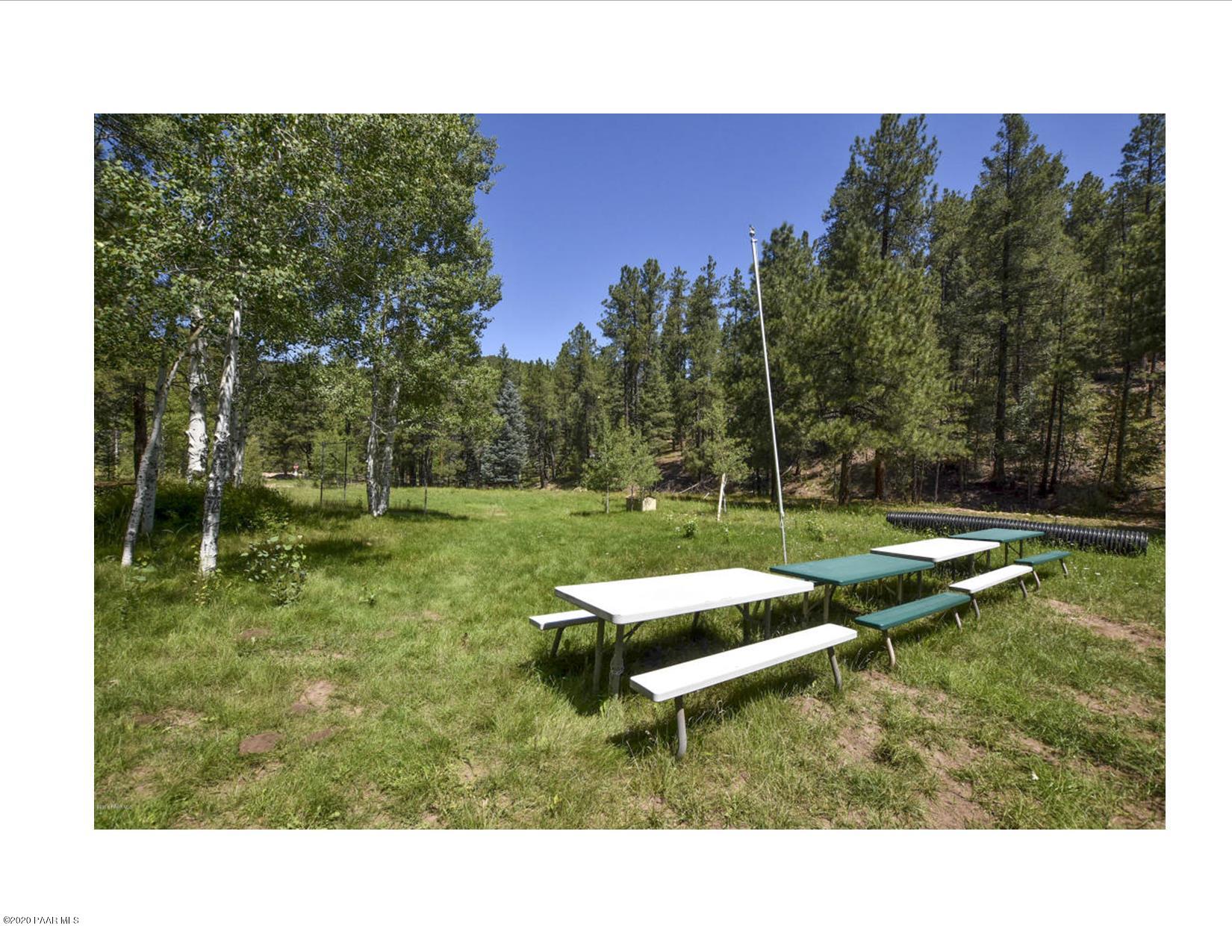 2925 Tunnel Road Prescott, AZ 86303 - Photo 17 of 18 Preparing For A Picnic In The Park