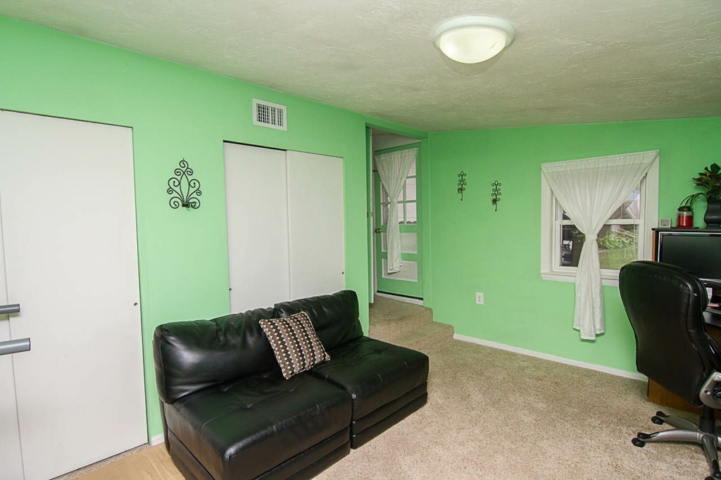 77 Yvonne Road Bellingham, MA 02019 - Photo 19 of 25 Gallery Image 19