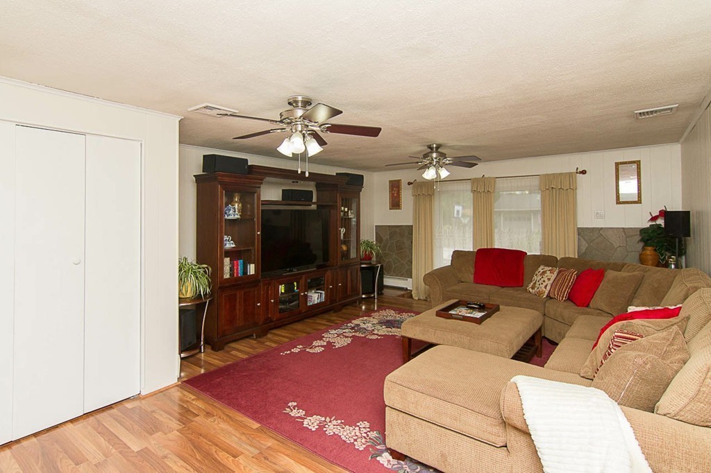 77 Yvonne Road Bellingham, MA 02019 - Photo 8 of 25 Gallery Image 8