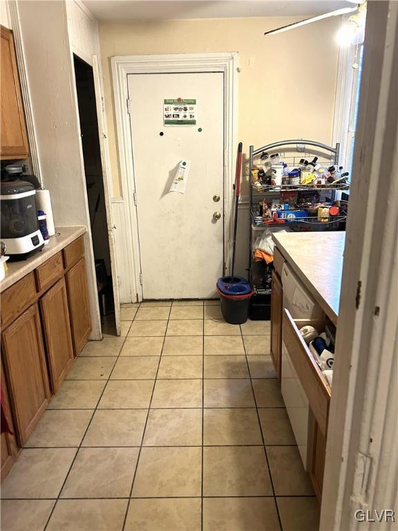 32 West Raspberry Street Bethlehem, PA 18018 - Photo 5 of 10 a kitchen with a stove a refrigerator and a sink