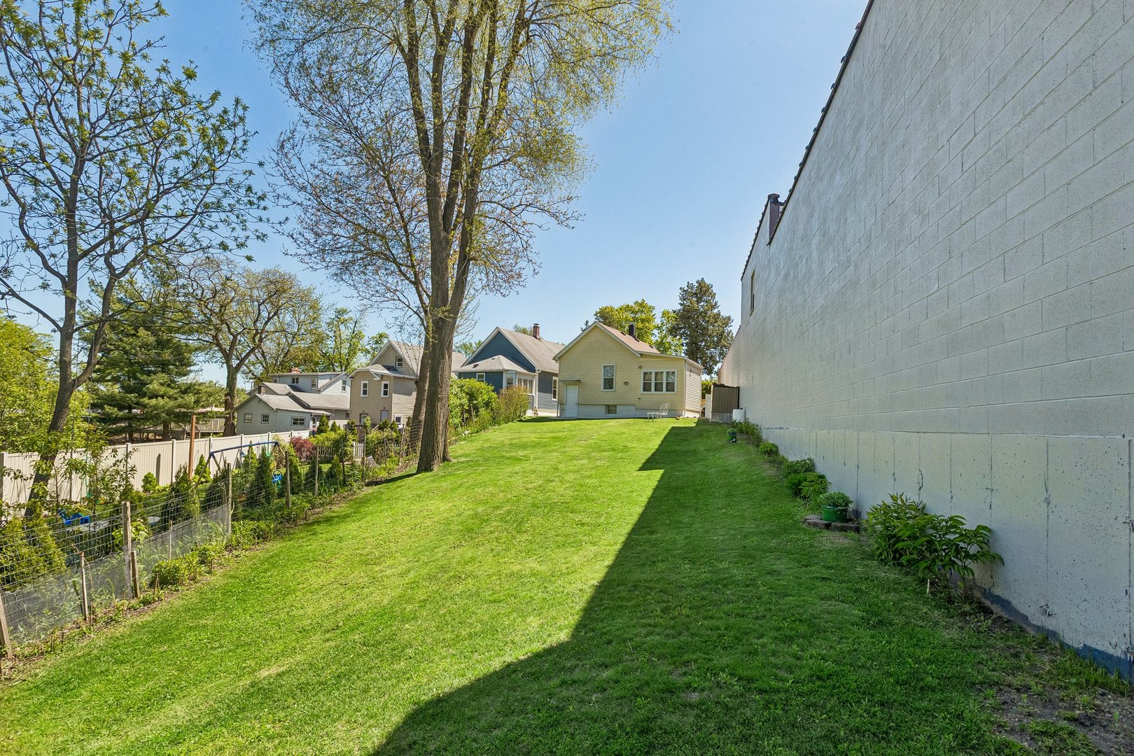 700 Villa Street Elgin, IL 60120 - Photo 20 of 22