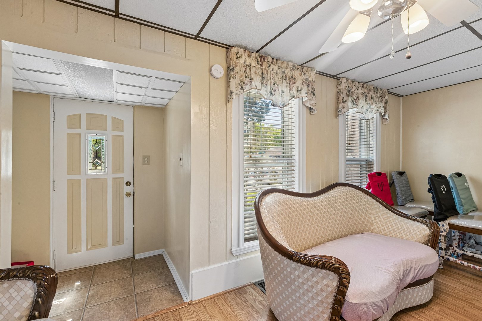 700 Villa Street Elgin, IL 60120 - Photo 3 of 22