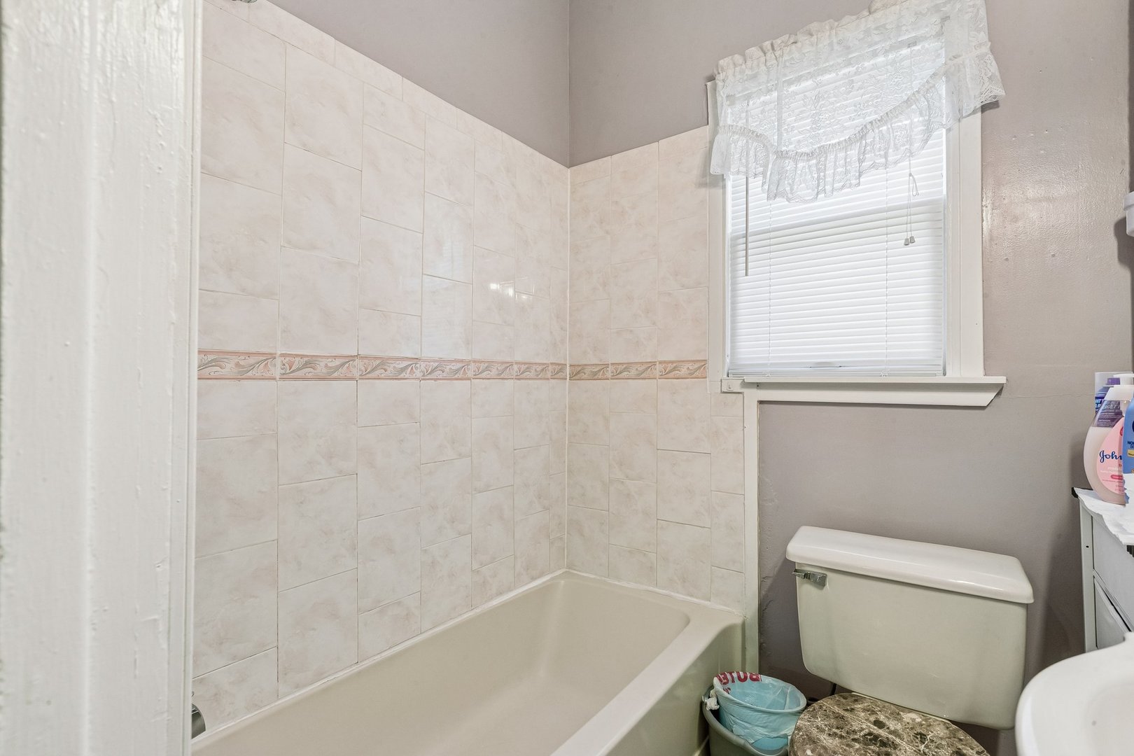 700 Villa Street Elgin, IL 60120 - Photo 10 of 22