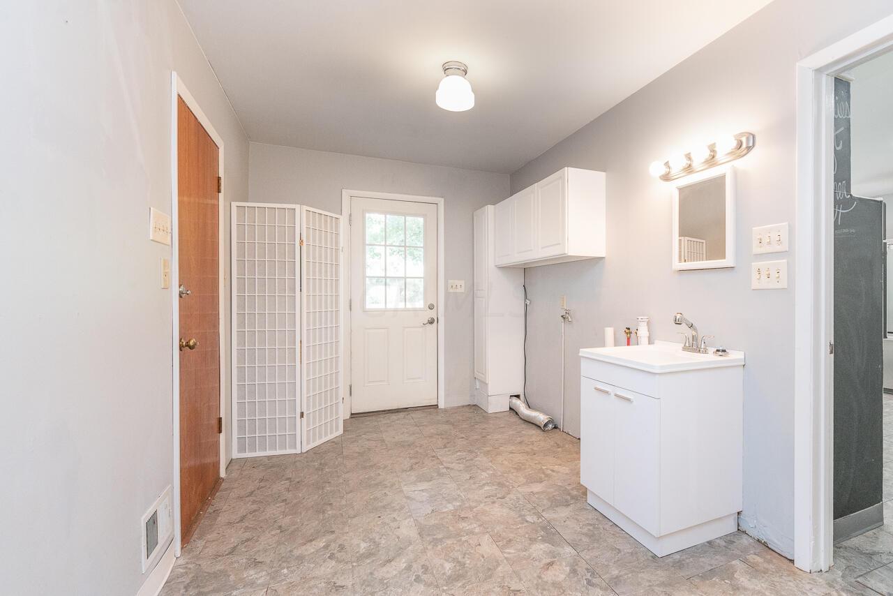 3522 West Henderson Road Columbus, OH 43220 - Photo 29 of 45 Gallery Image 29