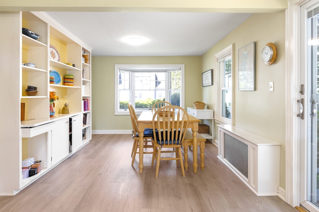 42 Hawthorn Avenue Needham, MA 02492 - Photo 8 of 26