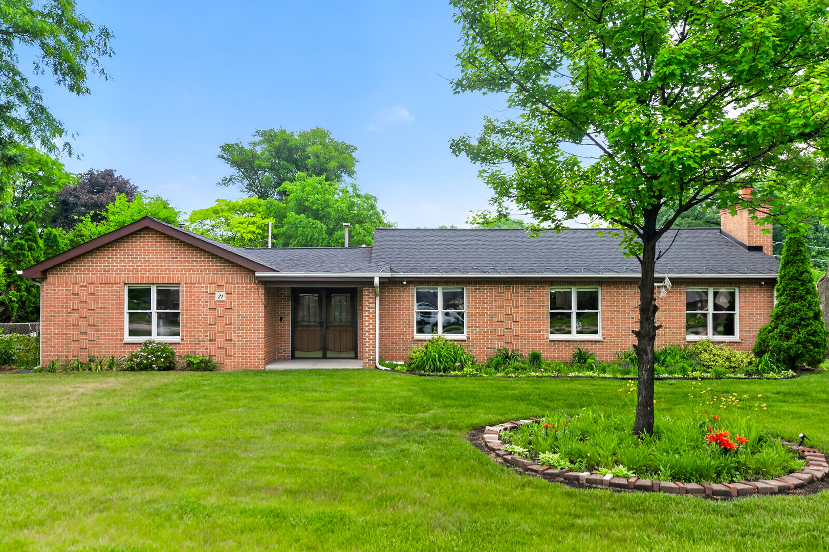 21 South Elmhurst Road Prospect Heights, IL 60070 - Photo 1 of 1