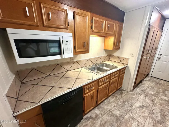 $61,900 | 3925 Camilla Drive, Jackson, MS 39212