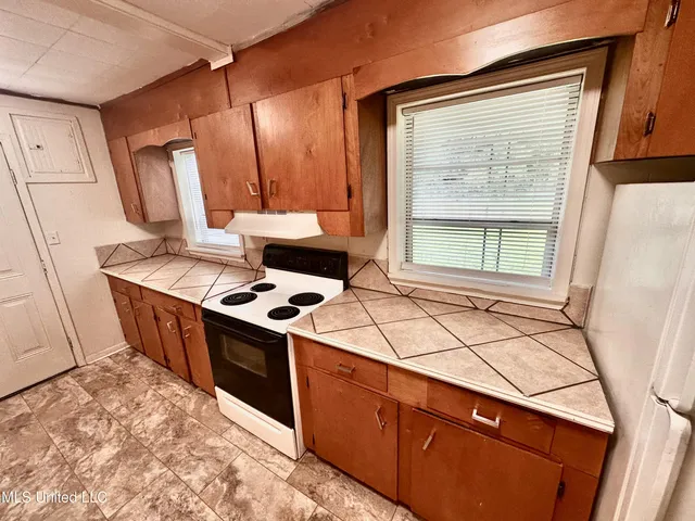 $61,900 | 3925 Camilla Drive, Jackson, MS 39212