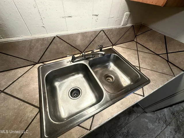 $61,900 | 3925 Camilla Drive, Jackson, MS 39212