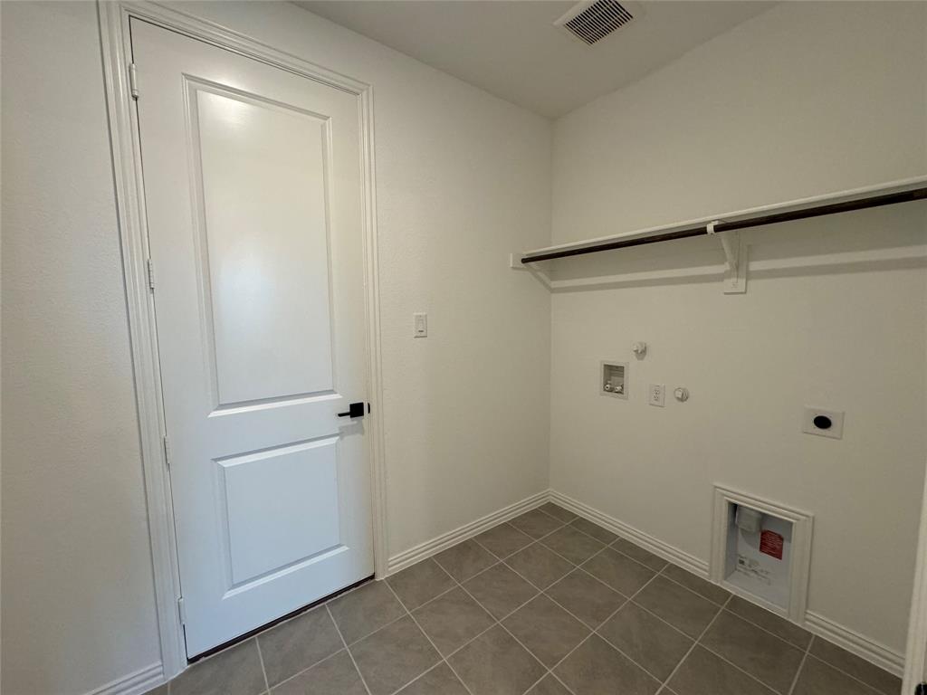 4708 Craymore Road Dallas, TX 75228 - Photo 8 of 16 a view of a small space