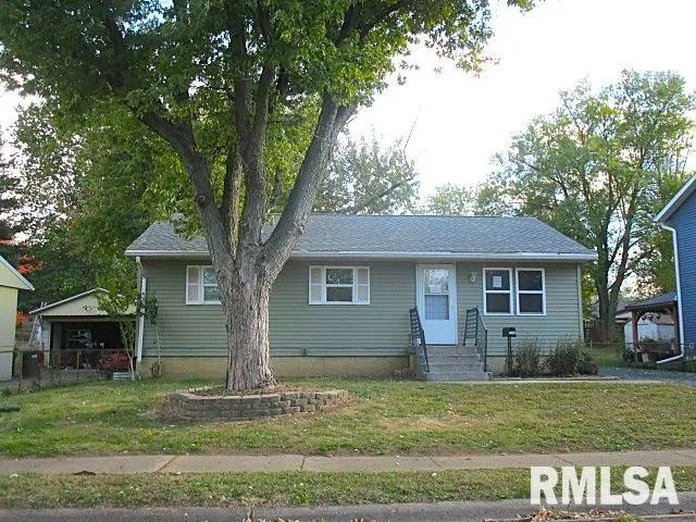 $89,900 | 2204 Easter Avenue, Pekin, IL 61554