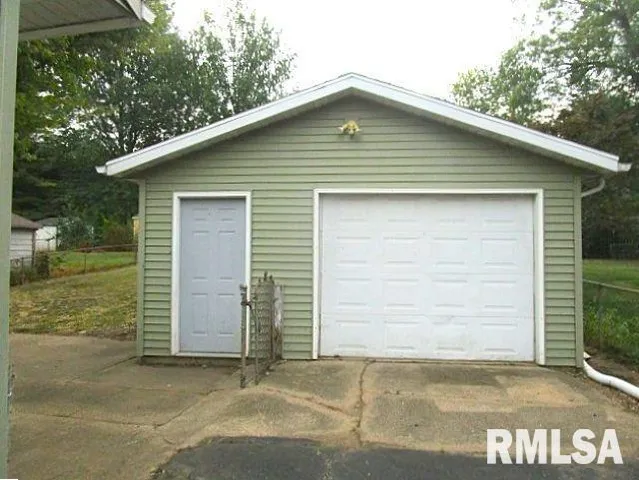 $89,900 | 2204 Easter Avenue, Pekin, IL 61554