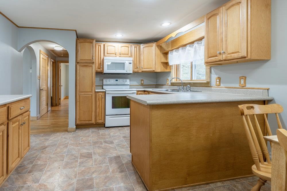 46 Old Dover Road Rochester, NH 03867 - Photo 10 of 35