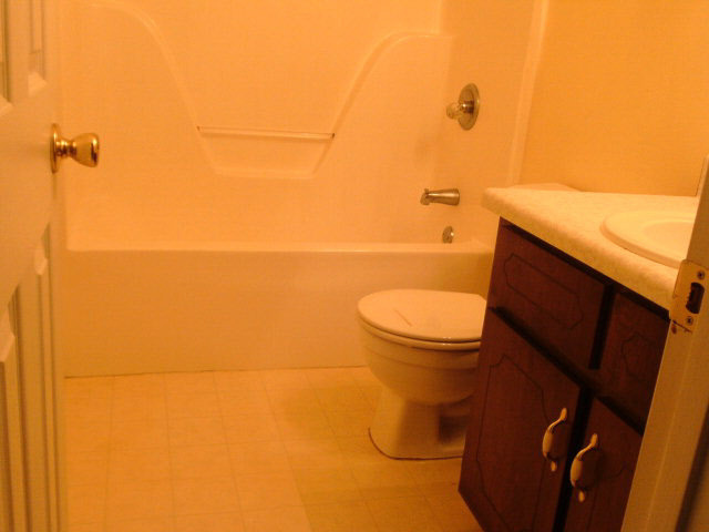 201 East Myrtle Avenue Foley, AL 36535 - Photo 14 of 21 Hall Bath