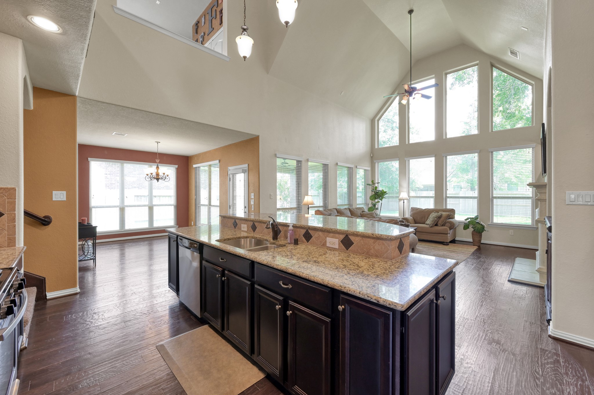 2033 Brodie Lane Conroe, TX 77301 - Photo 13 of 42
