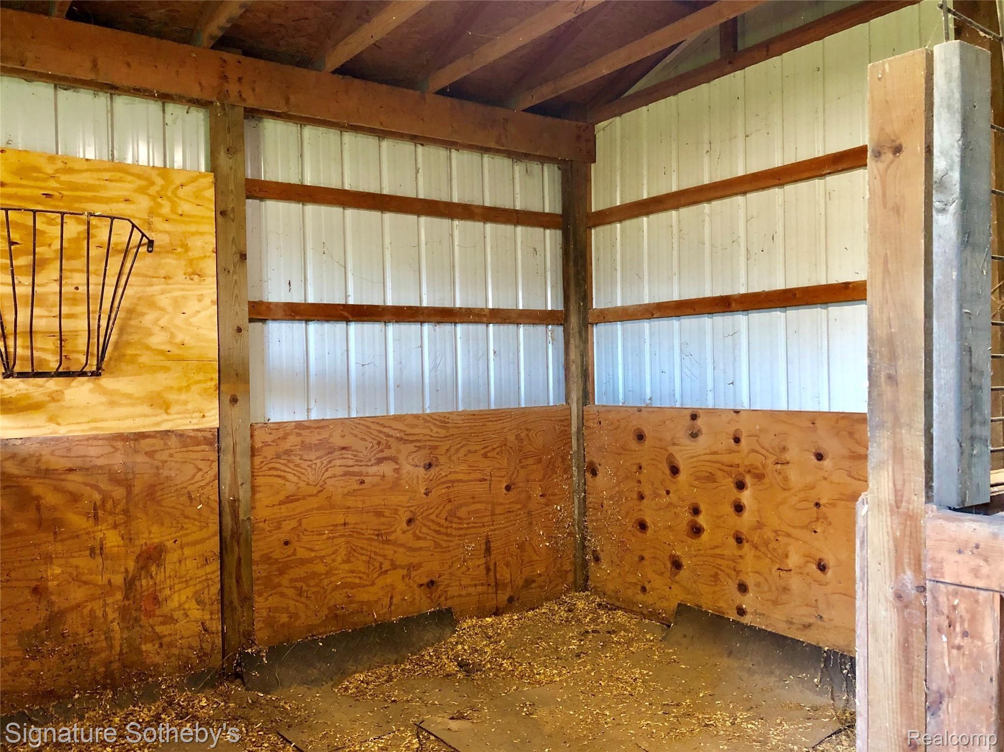 6539 Ridgewood Road Clarkston, MI 48346 - Photo 18 of 92 fullsizeoutput_22ea.jpeg