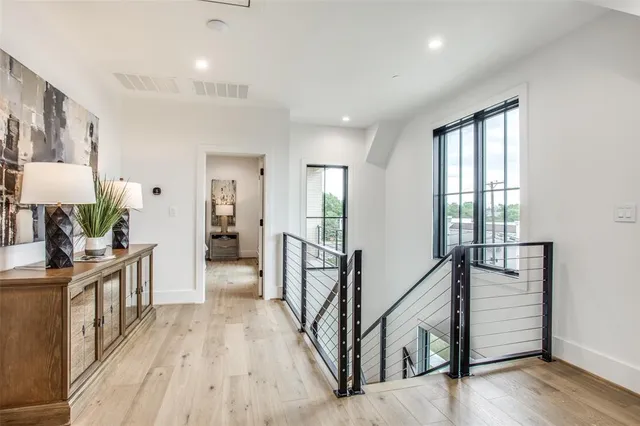 a view of a kitchen and dining room